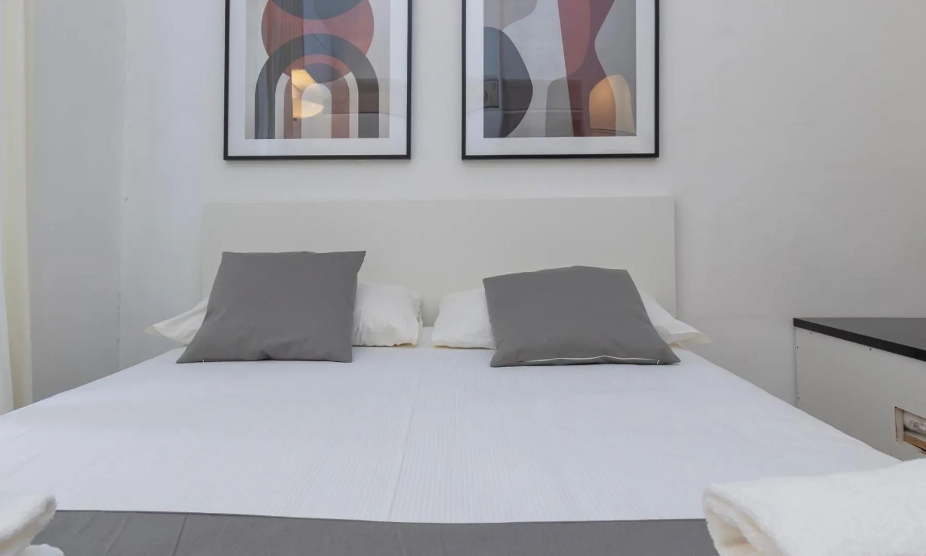 Xenia Apartments - Lovely Studio Apartment In Porta Romana Milan Italy