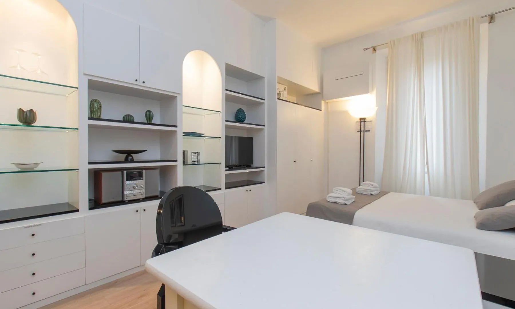 Xenia Apartments - Lovely Studio Apartment In Porta Romana Milan Italy