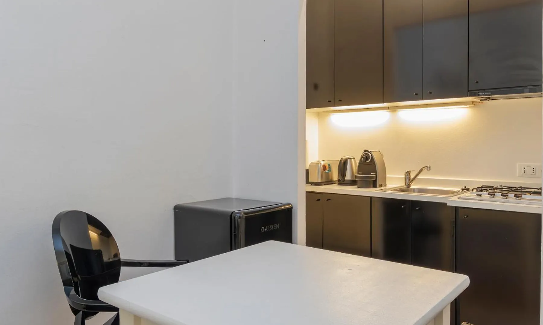 Xenia Apartments - Lovely Studio Apartment In Porta Romana Milan