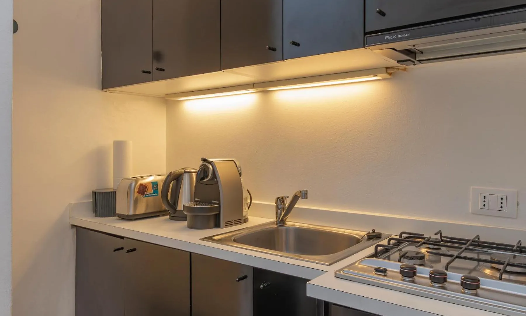 Xenia Apartments - Lovely Studio Apartment In Porta Romana Milan